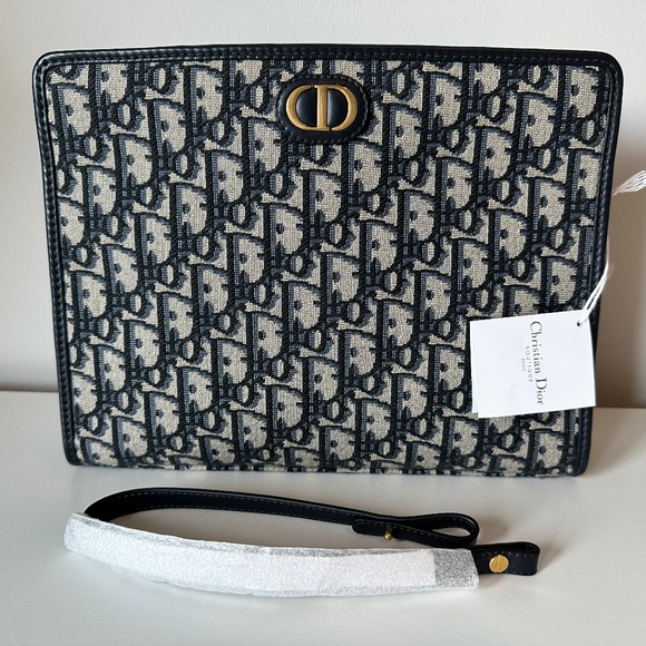 Dior 30 Montaigne Dea Pouch (100% Authentic) - Picture 1 of 7